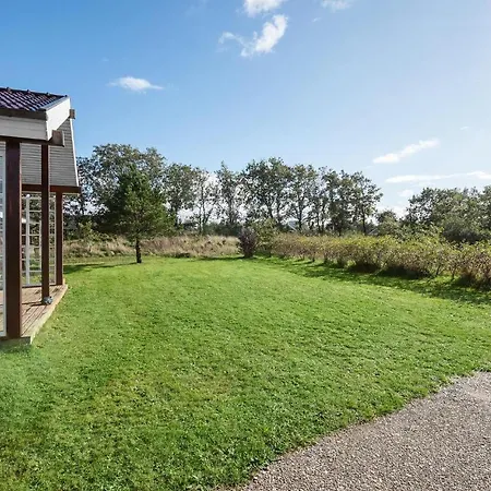 בית נופש Lovely In With Wifi