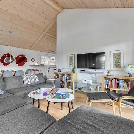 Prázdninový dům Lovely In With Wifi *