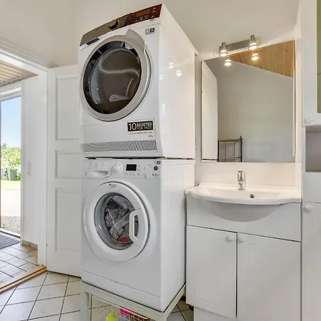 Prázdninový dům Lovely In With Wifi *